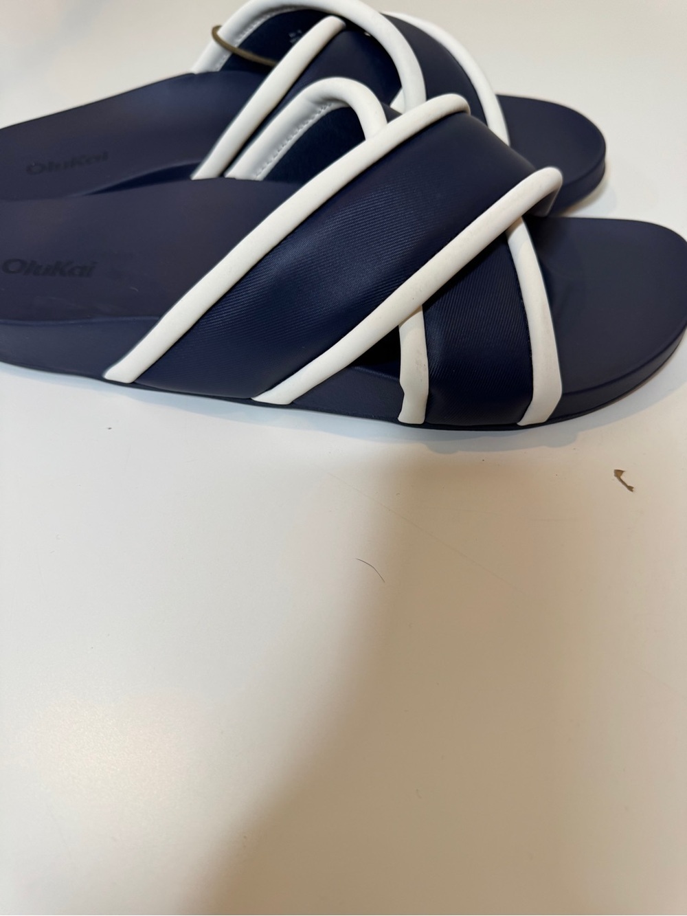 OluKai Ani Crisscross Straps Womens Sandals Slides Size 10 White Sand/White Sand - Picture 7 of 13